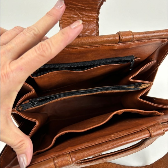 Crossbody purse basket weave pattern brown shoulder strap-10x9x4 - Picture 5 of 10